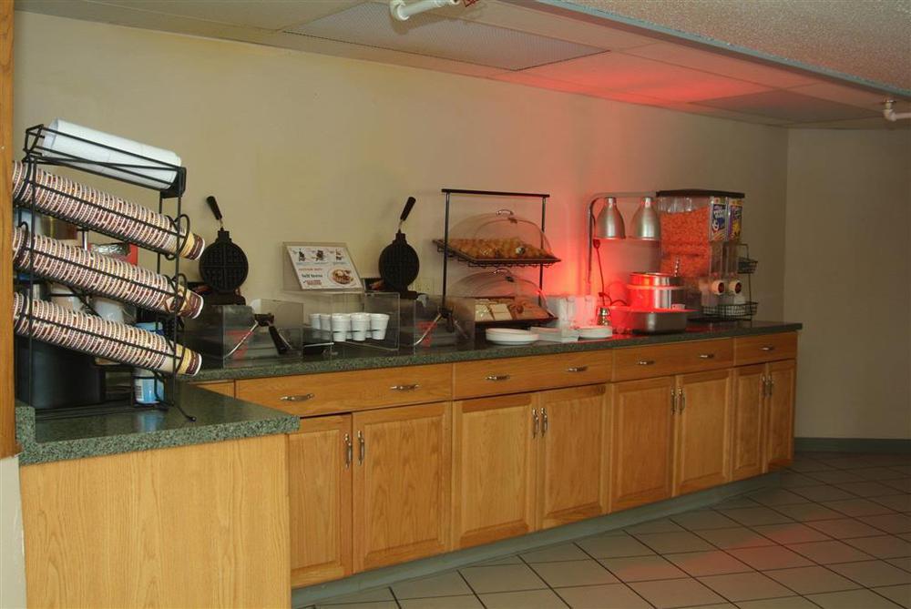 Townhouse Inn غريت فولز، مونتانا المطعم الصورة